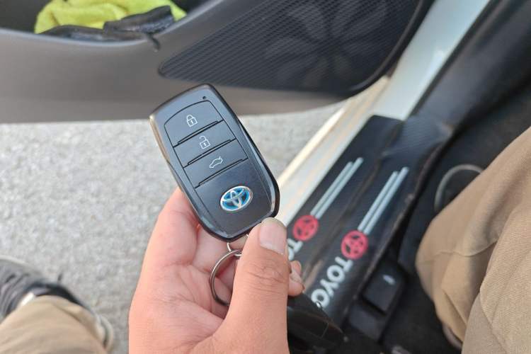 Used Toyota Levin 2023 Smart Electric Hybrid Dual-Engine 1.8L Leading Edition Vehicle Key