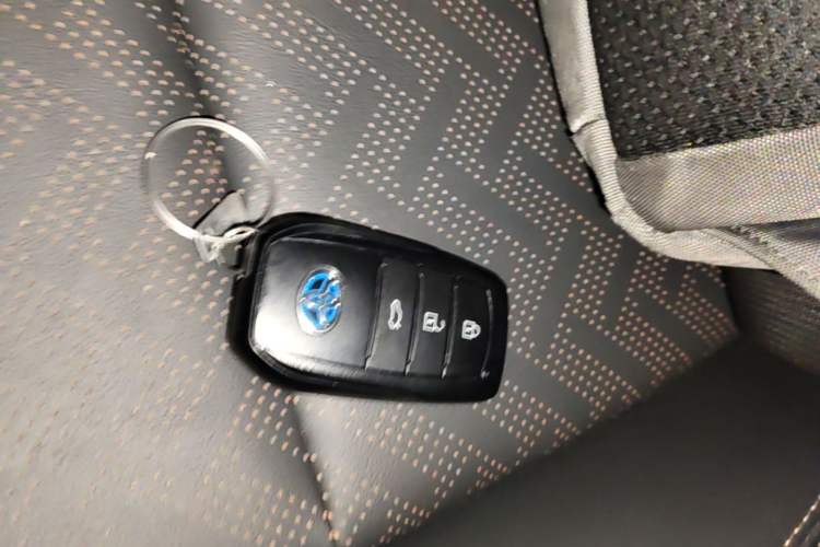 Used Toyota Levin 2023 Smart Electric Hybrid Dual-Engine 1.8L Sport Edition Vehicle Key