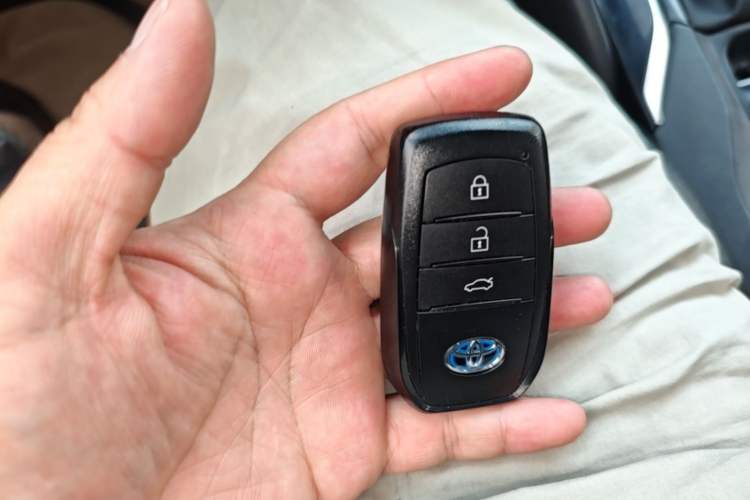 Used Toyota Levin 2023 Smart Electric Hybrid Dual-Engine 1.8L Leading Edition Vehicle Key