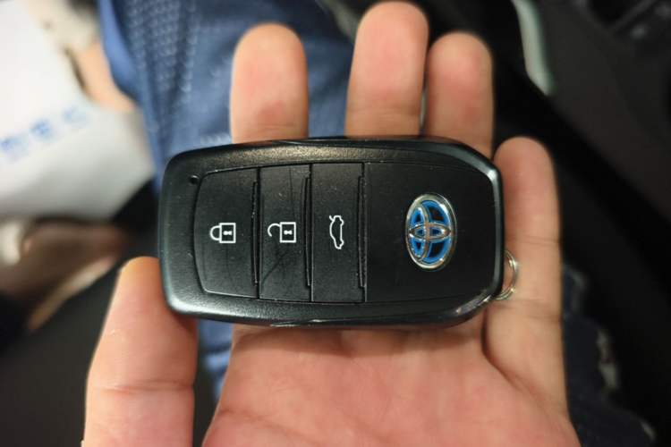 Used Toyota Levin 2023 Smart Electric Hybrid Dual-Engine 1.8L Luxury Edition Vehicle Key