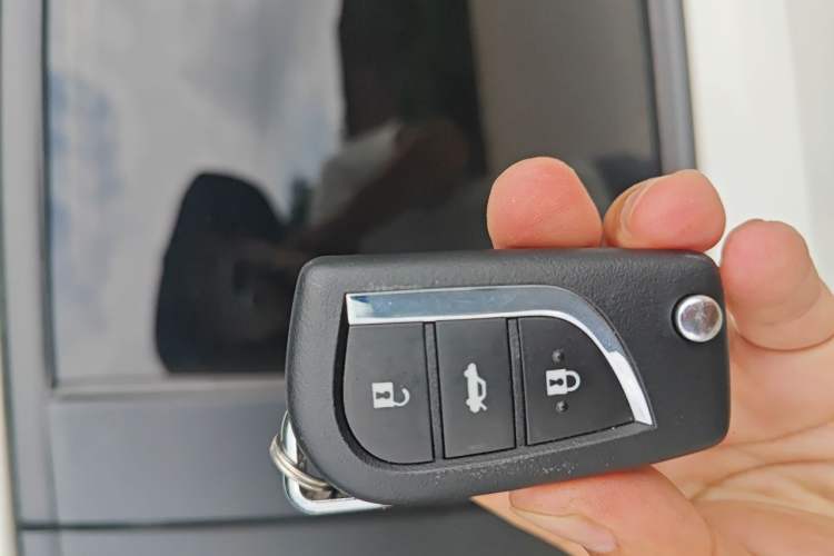 Used Toyota Levin 2023 TNGA 1.5L CVT Leading Edition Vehicle Key