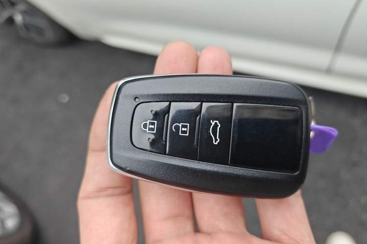 Used Toyota Levin 2023 Smart Electric Hybrid Dual-Engine 1.8L Leading Edition Vehicle Key