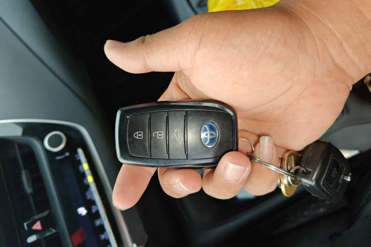 Used Toyota Levin 2023 Smart Electric Hybrid Dual-Engine 1.8L Leading Edition Vehicle Key