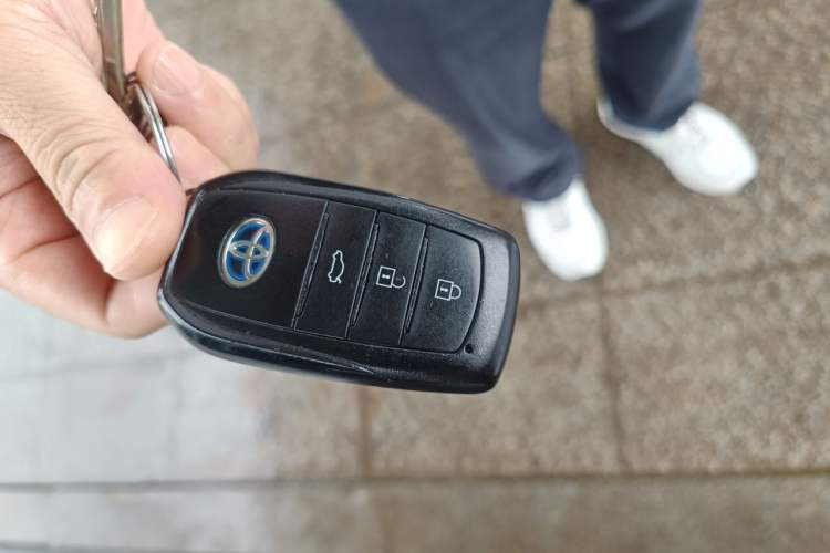 Used Toyota Levin 2023 Smart Electric Hybrid Dual-Engine 1.8L Luxury Edition Vehicle Key
