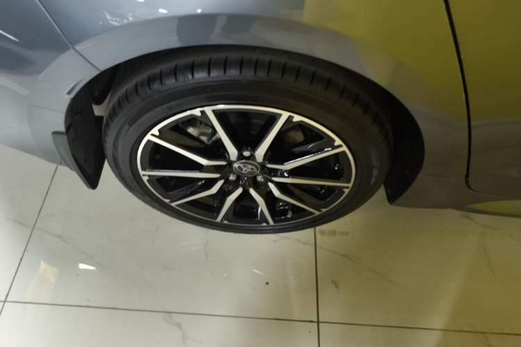 Used Toyota Levin 2024 Smart Electric Hybrid Dual-Motor 1.8L Sport Edition Right Rear Wheel Hub