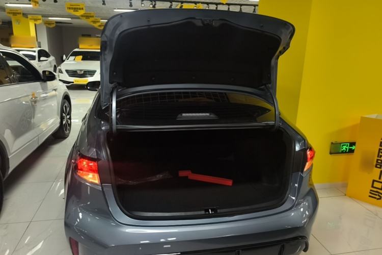 Used Toyota Levin 2024 Smart Electric Hybrid Dual-Motor 1.8L Sport Edition Trunk