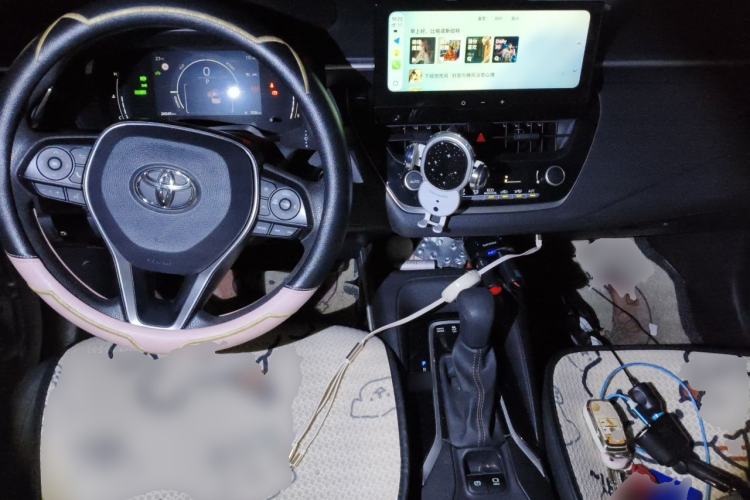 Used Toyota Levin 2024 Smart Electric Hybrid Dual-Engine 1.8L Leading Edition Center Console