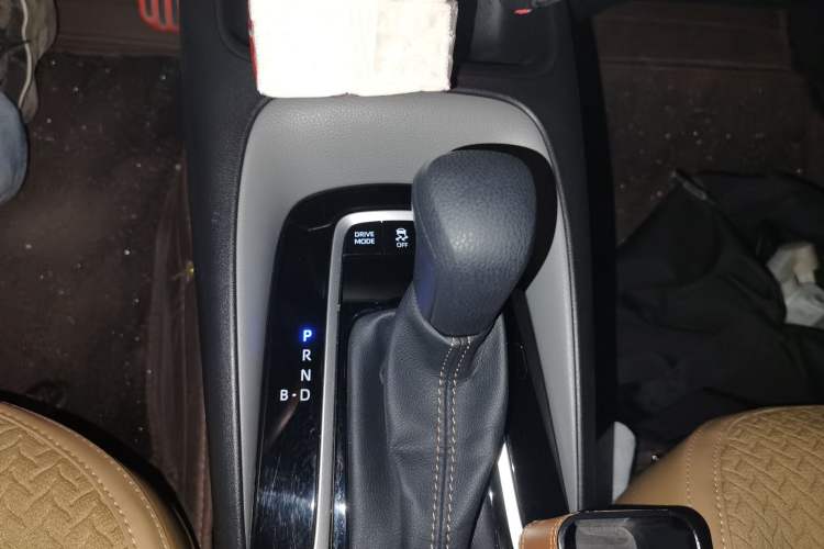 Used Toyota Levin 2024 Smart Electric Hybrid Dual-Motor 1.8L Sport Edition Gear Lever