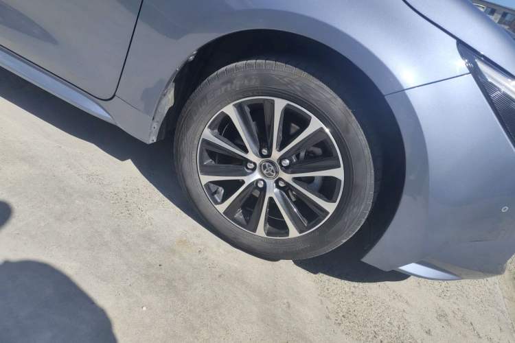 Used Toyota Levin 2024 Smart Electric Hybrid Dual-Engine 1.8L Luxury Edition Right Front Wheel Hub