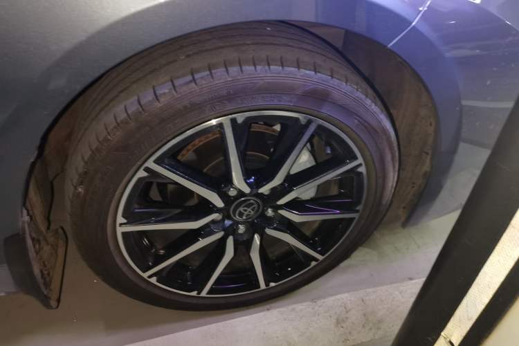Used Toyota Levin 2024 Smart Electric Hybrid Dual-Motor 1.8L Sport Edition Right Front Wheel Hub