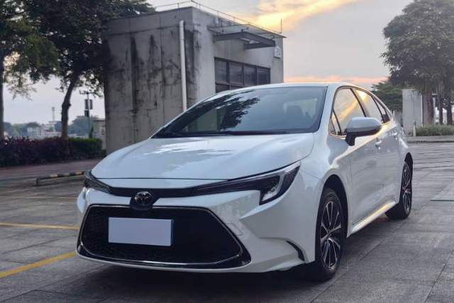Ojetý Toyota Levin 2024 185T CVT Luxury Edition
