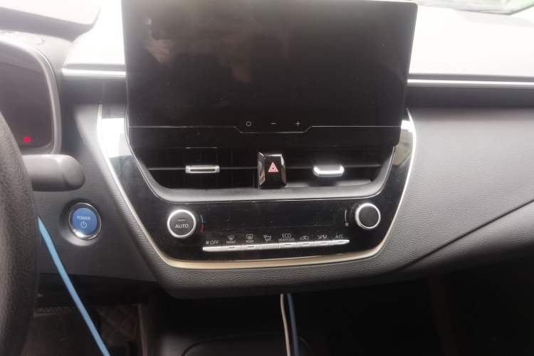Used Toyota Levin 2024 Smart Electric Hybrid Dual-Engine 1.8L Luxury Edition Audio And AC Panel