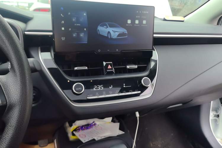 Used Toyota Levin 2024 Smart Electric Hybrid Dual-Engine 1.8L Luxury Edition Audio And AC Panel