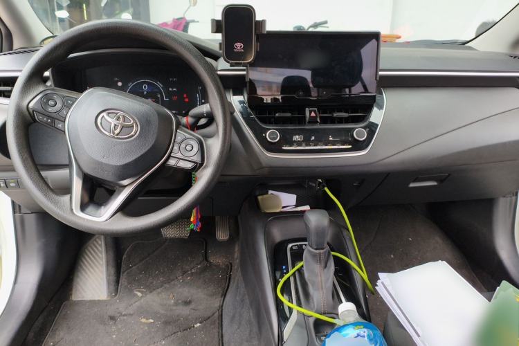 Used Toyota Levin 2024 Smart Electric Hybrid Dual-Engine 1.8L Leading Edition Center Console