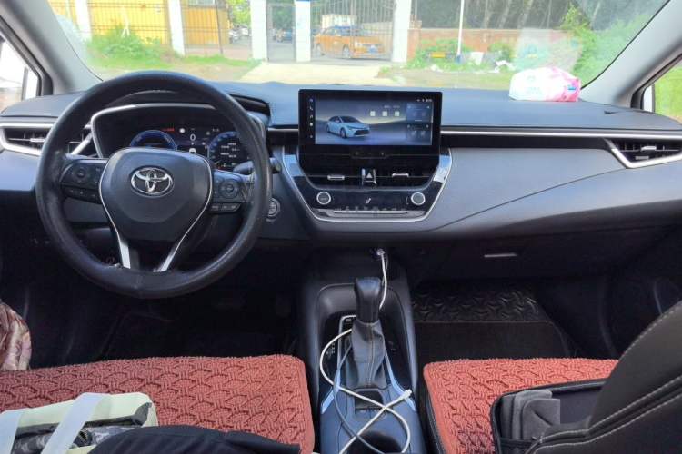 Used Toyota Levin 2024 Smart Electric Hybrid Dual-Engine 1.8L Luxury Edition Center Console