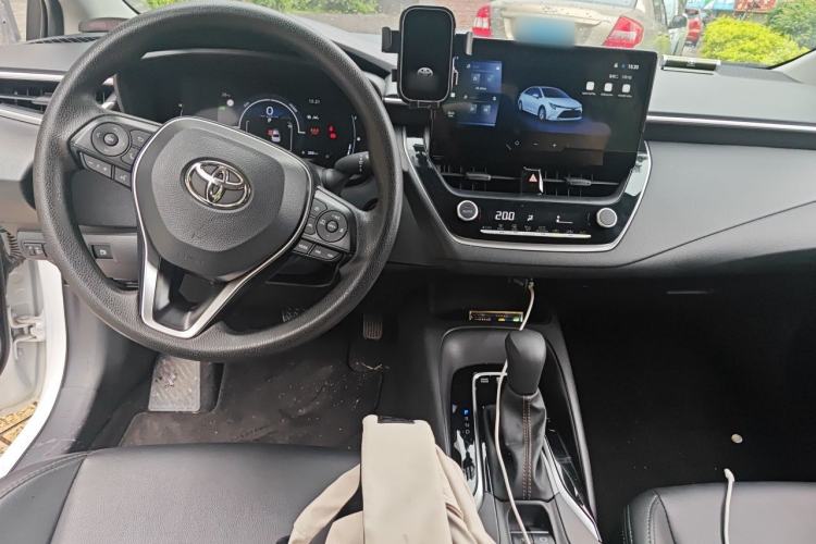 Used Toyota Levin 2024 Smart Electric Hybrid Dual-Engine 1.8L Leading Edition Center Console