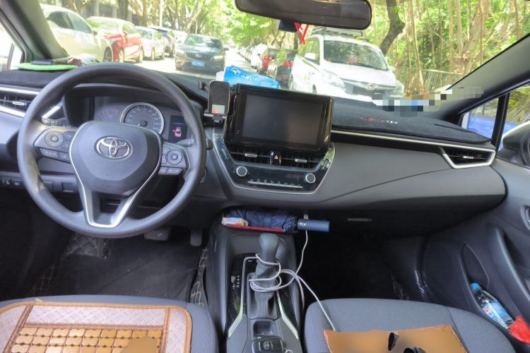 Used Toyota Levin 2024 185T CVT Luxury Edition Center Console
