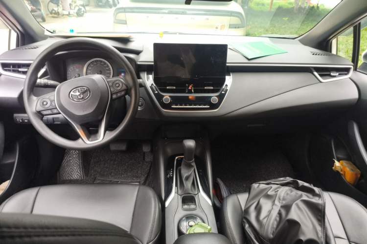 Used Toyota Levin 2024 185T CVT Luxury Edition Center Console