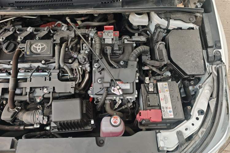 Used Toyota Levin 2024 Smart Electric Hybrid Dual-Engine 1.8L Luxury Edition Engine Bay Left