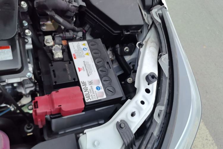 Used Toyota Levin 2024 Smart Electric Hybrid Dual-Engine 1.8L Luxury Edition Engine Bay Left