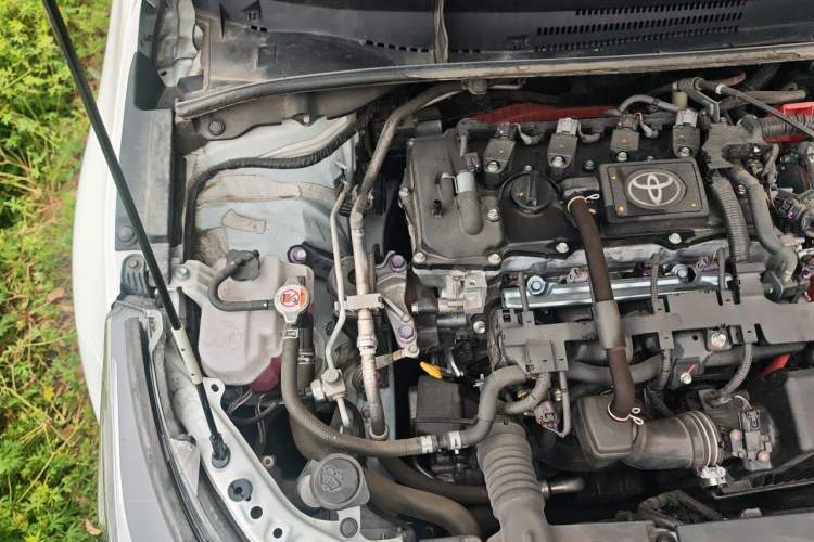Used Toyota Levin 2024 Smart Electric Hybrid Dual-Engine 1.8L Luxury Edition Engine Bay Right