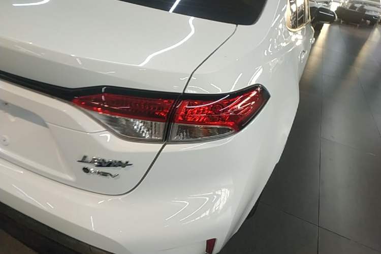 Used Toyota Levin 2024 Smart Electric Hybrid Dual-Engine 1.8L Luxury Edition Exterior 3