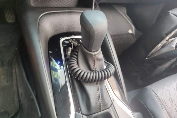 Used Toyota Levin 2024 Smart Electric Hybrid Dual-Motor 1.8L Sport Edition Gear Lever