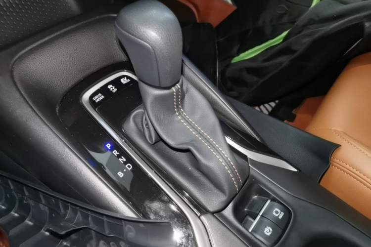 Used Toyota Levin 2024 Smart Electric Hybrid Dual-Engine 1.8L Leading Edition Gear Lever