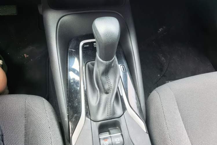 Used Toyota Levin 2024 185T CVT Luxury Edition Gear Lever