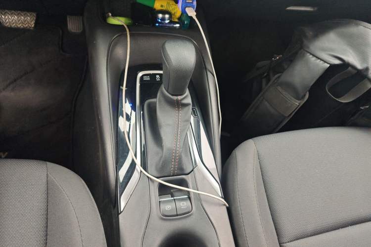 Used Toyota Levin 2024 Smart Electric Hybrid Dual-Engine 1.8L Leading Edition Gear Lever