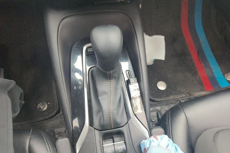 Used Toyota Levin 2024 Smart Electric Hybrid Dual-Engine 1.8L Leading Edition Gear Lever