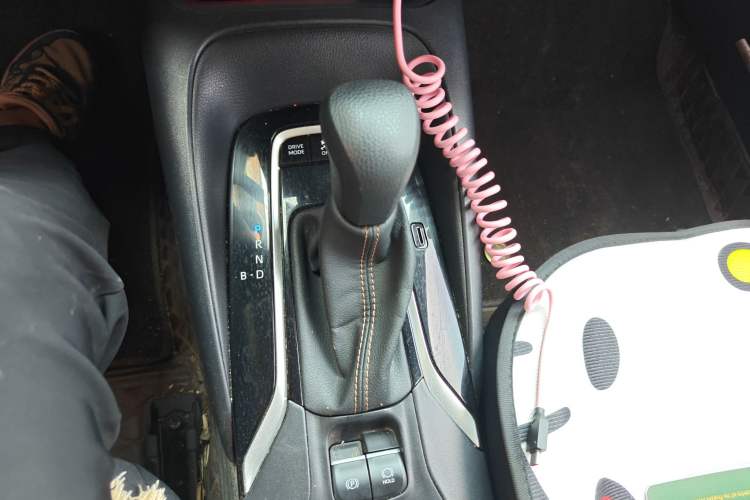 Used Toyota Levin 2024 Smart Electric Hybrid Dual-Engine 1.8L Leading Edition Gear Lever