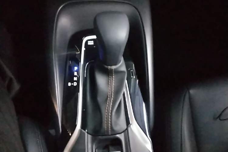 Used Toyota Levin 2024 Smart Electric Hybrid Dual-Engine 1.8L Luxury Edition Gear Lever