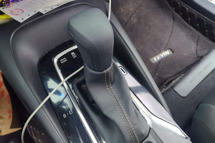 Used Toyota Levin 2024 Smart Electric Hybrid Dual-Engine 1.8L Luxury Edition Gear Lever
