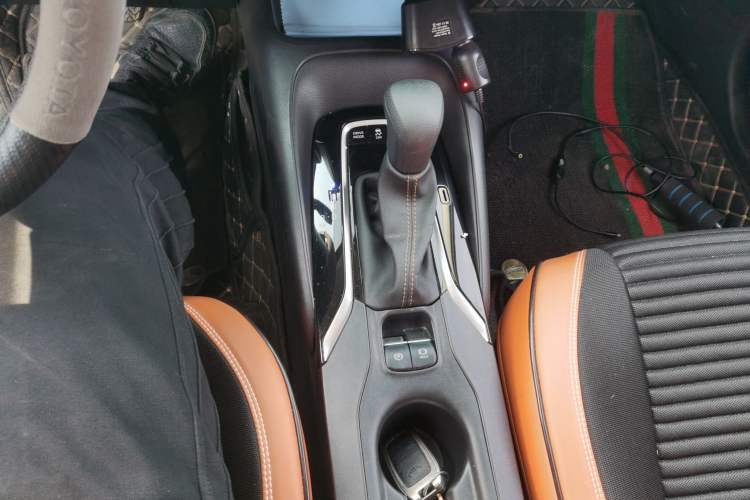 Used Toyota Levin 2024 Smart Electric Hybrid Dual-Engine 1.8L Leading Edition Gear Lever