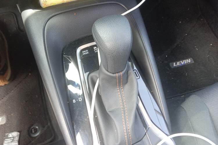 Used Toyota Levin 2024 Smart Electric Hybrid Dual-Engine 1.8L Leading Edition Gear Lever