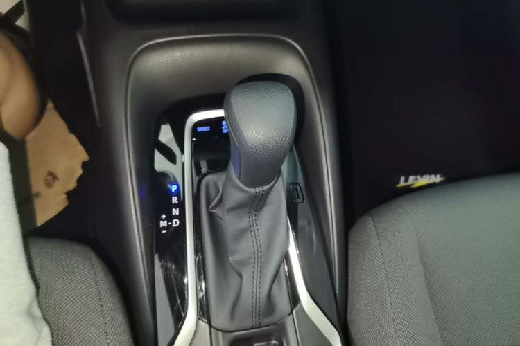 Used Toyota Levin 2024 185T CVT Luxury Edition Gear Lever
