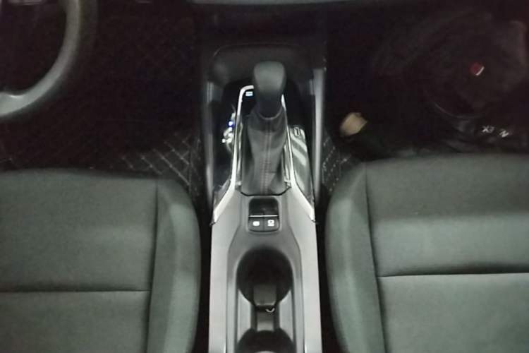 Used Toyota Levin 2024 Smart Electric Hybrid Dual-Engine 1.8L Leading Edition Gear Lever