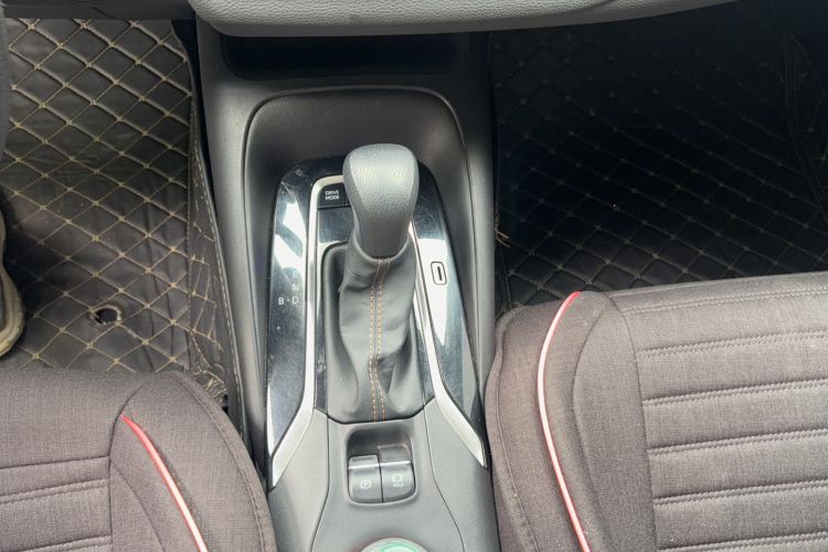 Used Toyota Levin 2024 Smart Electric Hybrid Dual-Engine 1.8L Luxury Edition Gear Lever