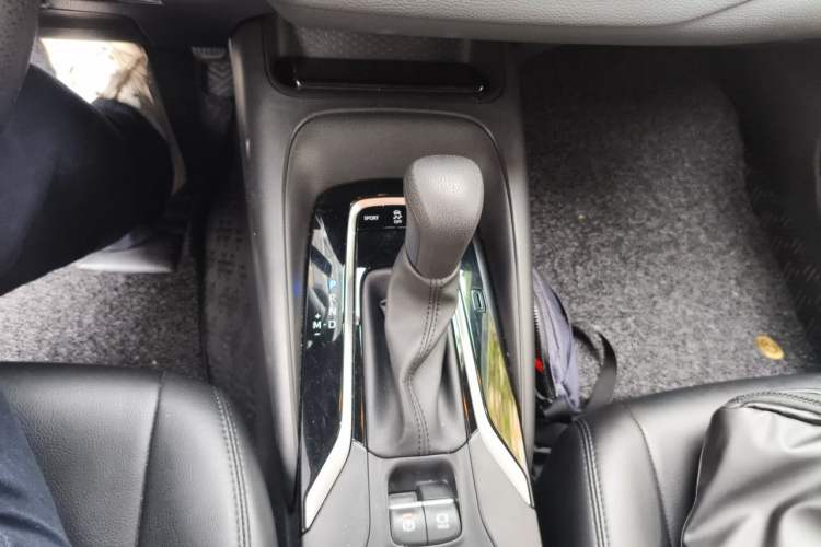 Used Toyota Levin 2024 185T CVT Luxury Edition Gear Lever
