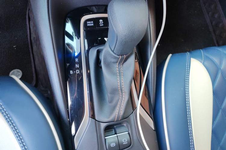 Used Toyota Levin 2024 Smart Electric Hybrid Dual-Engine 1.8L Leading Edition Gear Lever