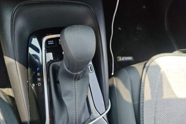 Used Toyota Levin 2024 Smart Electric Hybrid Dual-Engine 1.8L Leading Edition Gear Lever