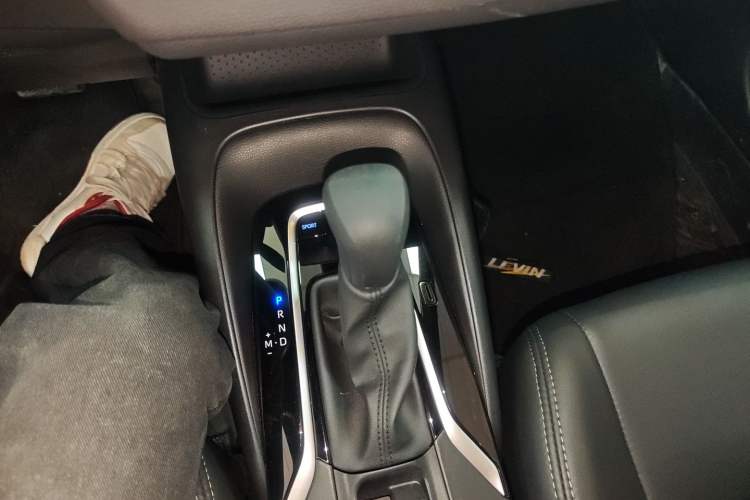 Used Toyota Levin 2024 185T CVT Luxury Edition Gear Lever