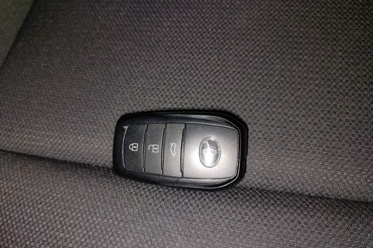 Used Toyota Levin 2024 Smart Electric Hybrid Dual-Engine 1.8L Leading Edition Interior 1