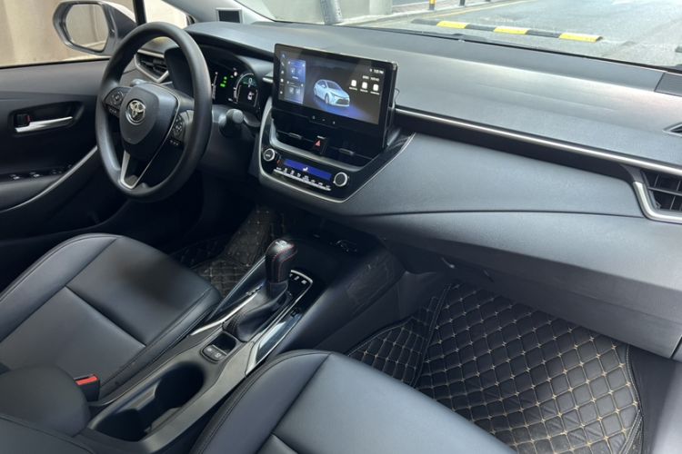 Used Toyota Levin 2024 Smart Electric Hybrid Dual-Engine 1.8L Leading Edition Interior 4