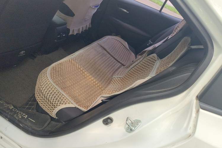 Used Toyota Levin 2024 Smart Electric Hybrid Dual-Engine 1.8L Luxury Edition Left Rear Seat