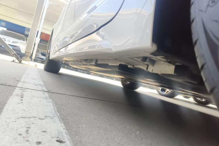 Used Toyota Levin 2024 Smart Electric Hybrid Dual-Engine 1.8L Luxury Edition Left Side Sill