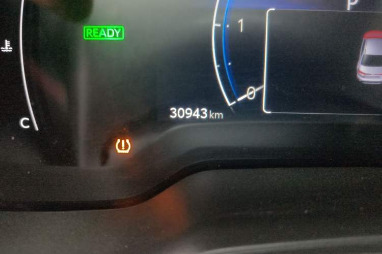 Used Toyota Levin 2024 Smart Electric Hybrid Dual-Engine 1.8L Leading Edition Odometer Close Up