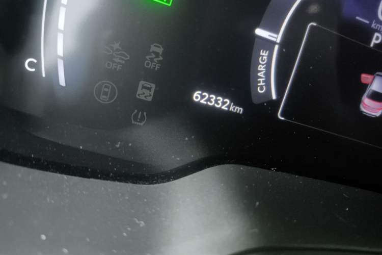 Used Toyota Levin 2024 Smart Electric Hybrid Dual-Engine 1.8L Leading Edition Odometer Close Up