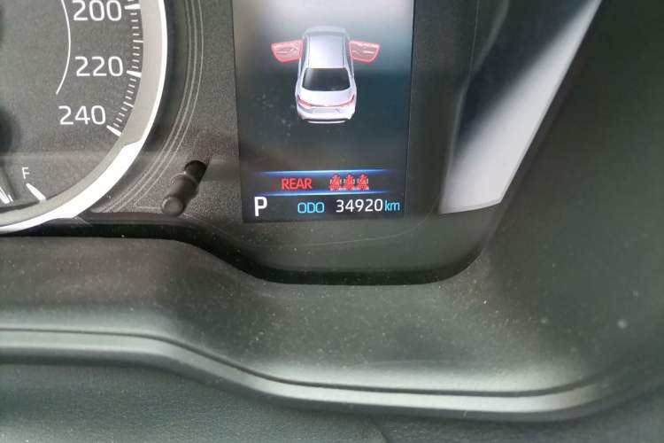Used Toyota Levin 2024 185T CVT Luxury Edition Odometer Close Up